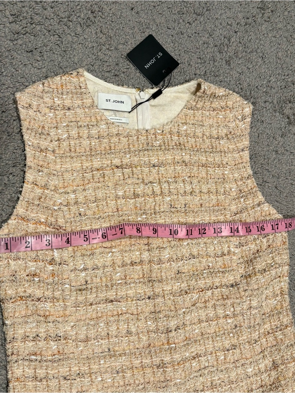 St. John New Sleeveless Tweed Knit Dress Jewel Neck Pockets Neutral Sz 8 $1,495 - Picture 12 of 16